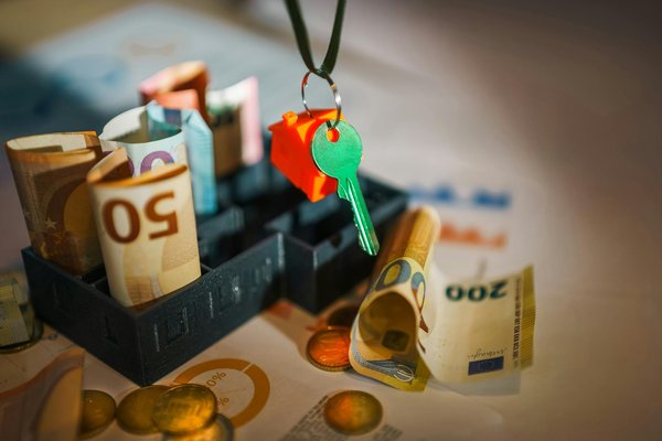 What are the most popular lighting solutions for UK homes?