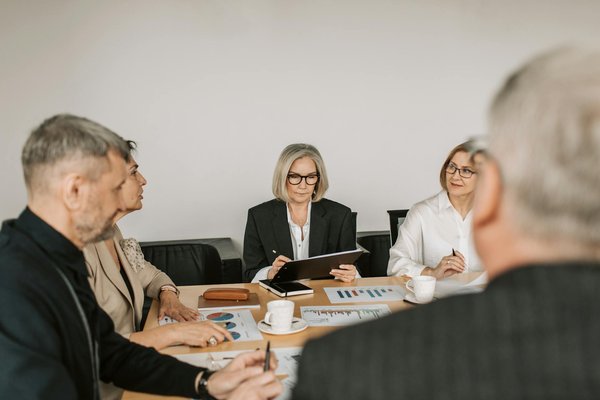 How do you make a traditional beef Wellington from scratch?